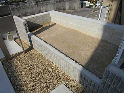 安佐南区山本５丁目 の前面道路含む現地写真