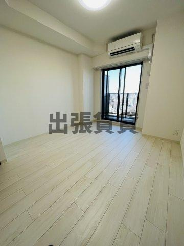 仲介手数料０円！M-Luxe丸の内の居間・リビング