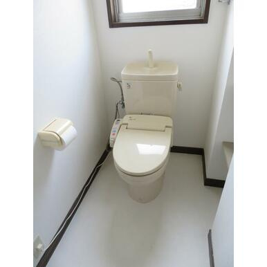 熊本市東区下江津２丁目の一戸建てのトイレ