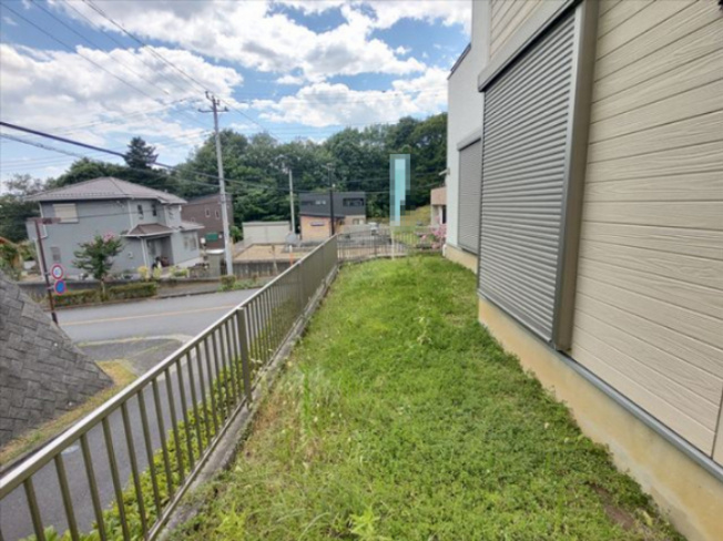 【庭】 | 毛呂山町目白台4丁目 | 日当たりの良いお庭でガーデニングも楽しめます