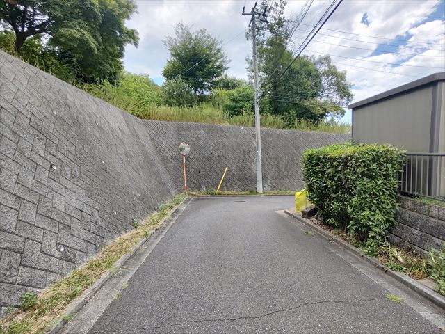 【前面道路含む現地写真】 | 毛呂山町目白台4丁目 | 静かな環境でのんびり暮らせます