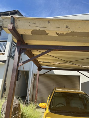 【駐車場】 | 森喜和子氏貸家（天神町） | 駐車場　屋根付き　１台
