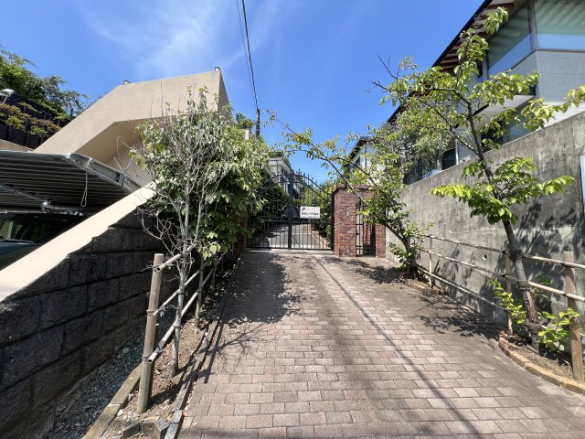 鎌倉山　４LDK＋S　駐車場7台有