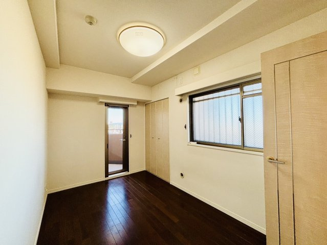 ファミール岸和田プレジオの洋室