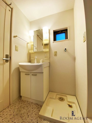 クレフラスト坂井戸の洗面所