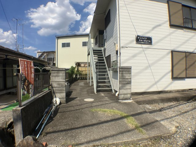 サンハイツSHIBUYAのエントランス