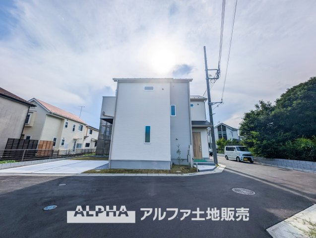 昭島市中神町2丁目新築5棟現場　の外観