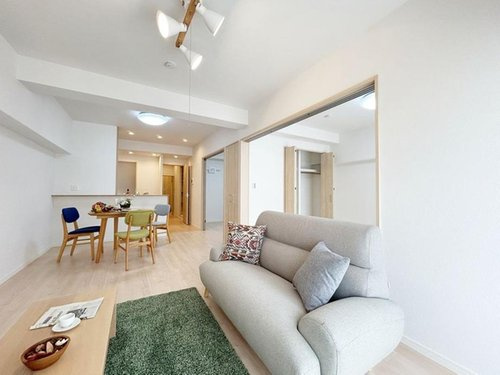 メガロコープ西宮Ⅱ　２号棟の居間・リビング