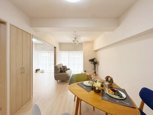 メガロコープ西宮Ⅱ　２号棟の居間・リビング