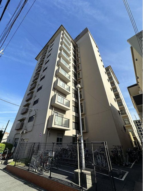 メガロコープ西宮Ⅱ　２号棟の外観