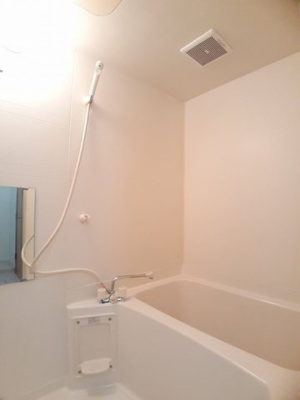 【浴室】 | メゾンドーレⅢ | お風呂です