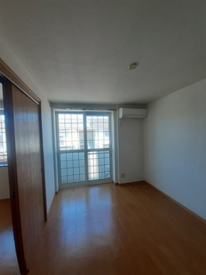 【居間・リビング】 | オーブリーメイプル楓 | 内装は落ち着いています