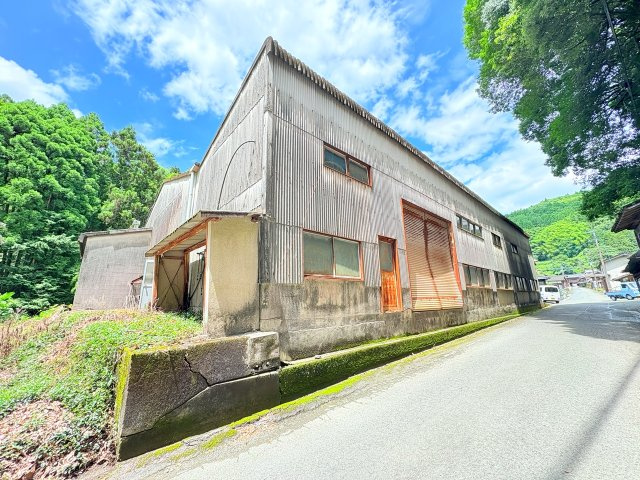 倉庫)八女市上陽町上横山の外観