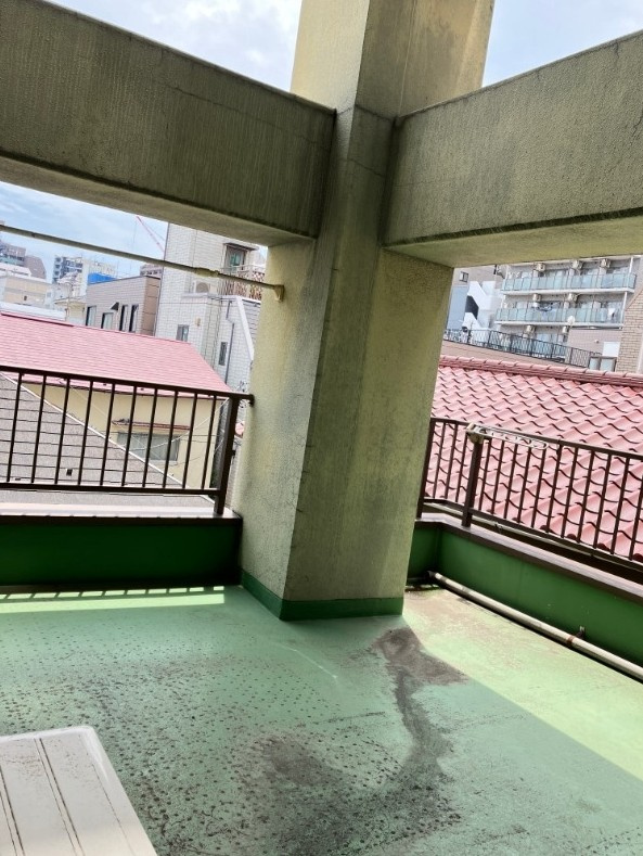 【バルコニー】