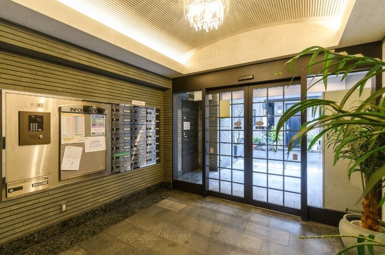 【エントランス】