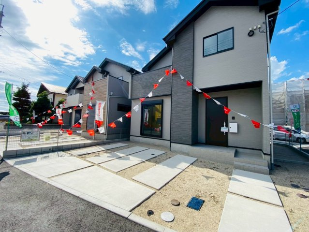 ケイアイエルデ／南区土河原町１期／４号棟の前面道路含む現地写真