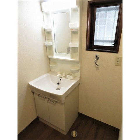 アミ　1フロア1住居　テラス付　振分　バス停3分の洗面所