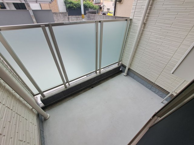 Ecrargeのバルコニー