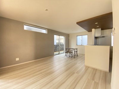 【居間・リビング】 | 金武町金武（全4棟） | ※同仕様写真です