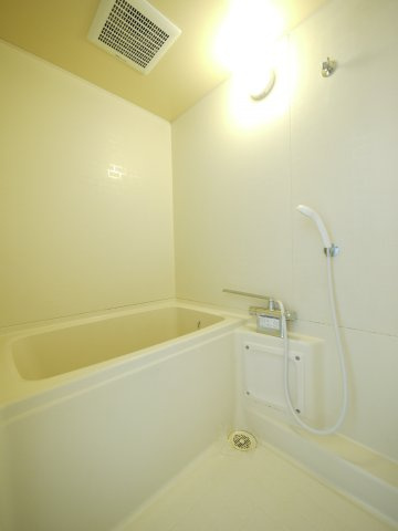 リレイズ広瀬の浴室