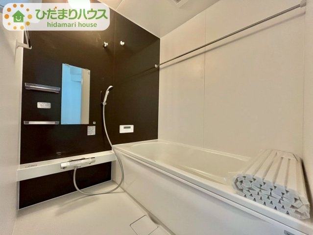 東初石13期　新築戸建　1号棟の浴室|今日も１日お疲れでした。広いお風呂で疲れを癒してください、、、♡							
