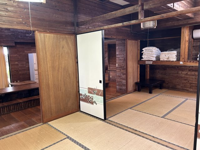 宜野座・ペンションの和室