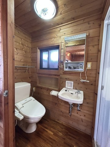 宜野座・ペンションの独立洗面台