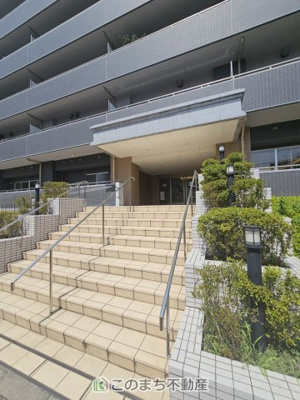 【エントランス】 | センチュリー宇都宮弐番館 | 東側エントランス（西側にもエントランスがございます）