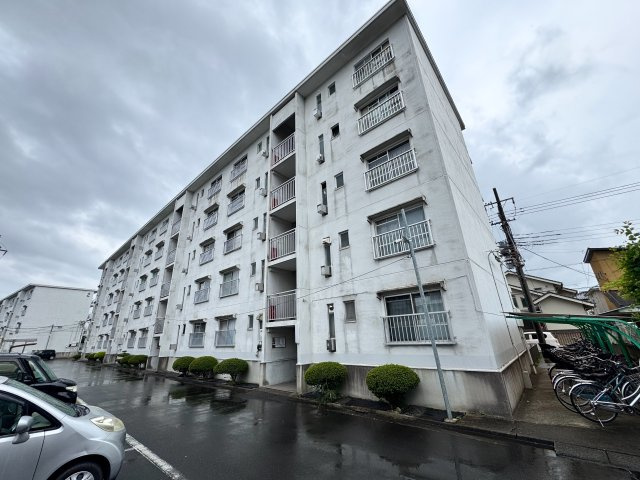 小山ハイコーポ　1号棟5階建て