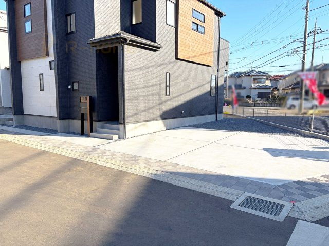 牛久市さくら台1丁目4期　新築戸建て　6号棟の駐車場|カースペースは2台お停めいただけます♪