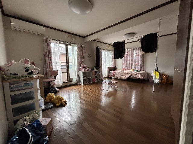 栃木県小山市横倉新田 中古戸建の洋室