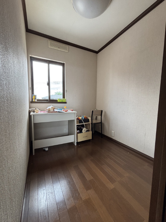 栃木県小山市横倉新田 中古戸建の洋室