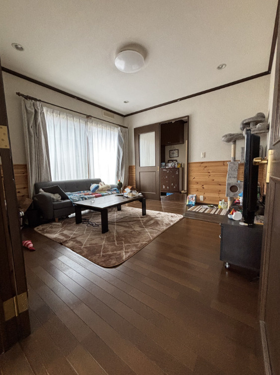 栃木県小山市横倉新田 中古戸建の居間・リビング