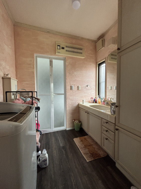 栃木県小山市横倉新田 中古戸建の独立洗面台