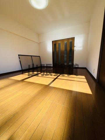 仲介手数料0円！レジデンス黒龍の居間・リビング