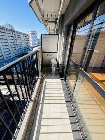 仲介手数料0円！レジデンス黒龍のバルコニー