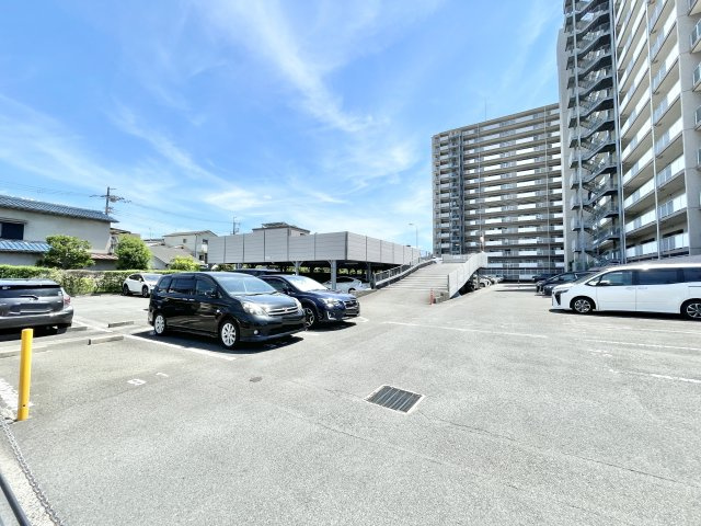 Ｍプラザ枚方弐番館の駐車場|駐車場があります