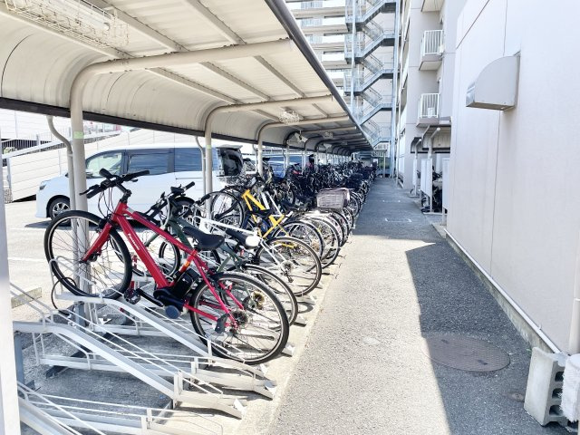 Ｍプラザ枚方弐番館の駐輪場