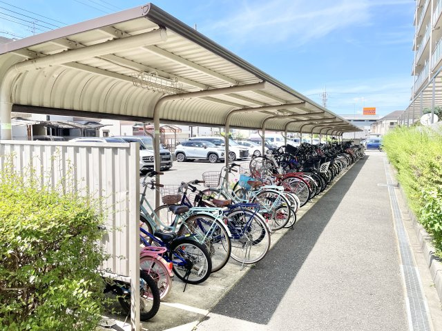 Ｍプラザ枚方弐番館の駐輪場
