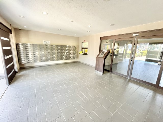 Ｍプラザ枚方弐番館のエントランス|ゆとりのあるエントランスです