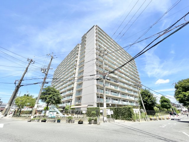 Ｍプラザ枚方弐番館の外観|おしゃれな外観です