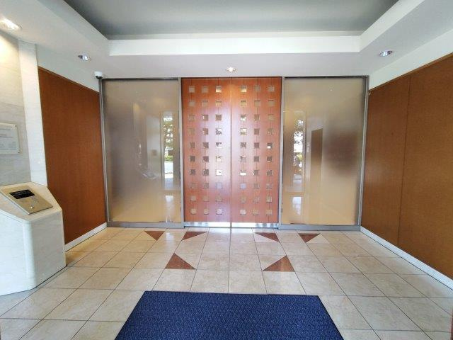 【その他共用部分】 | グレースタワーⅡ | 「ホテルライクな内玄関。プライバシーにも配慮された空間です。」