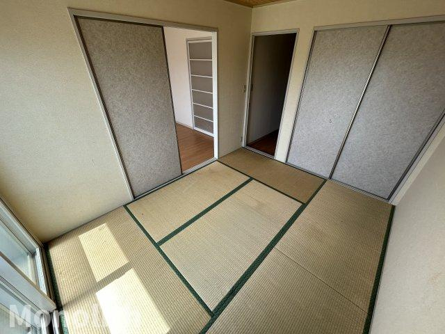 プレジール和泉の和室