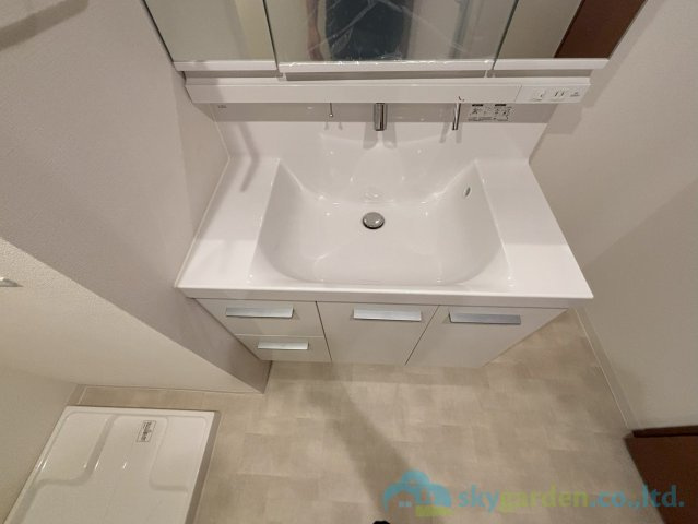 エクラン本厚木の独立洗面台