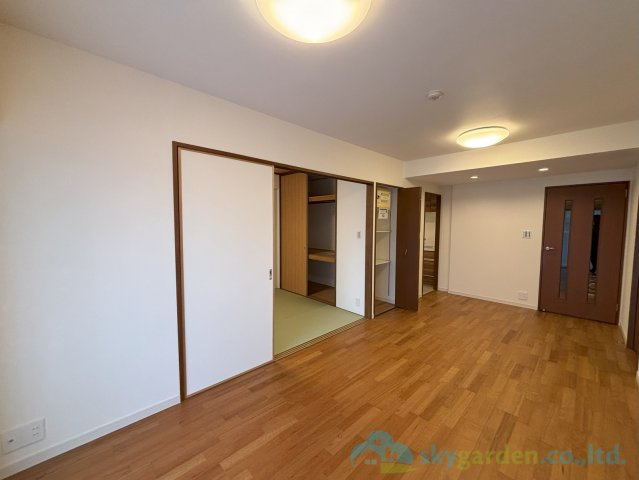 エクラン本厚木の居間・リビング