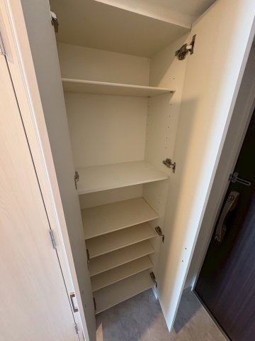 大阪市福島区玉川３丁目の賃貸マンションの収納