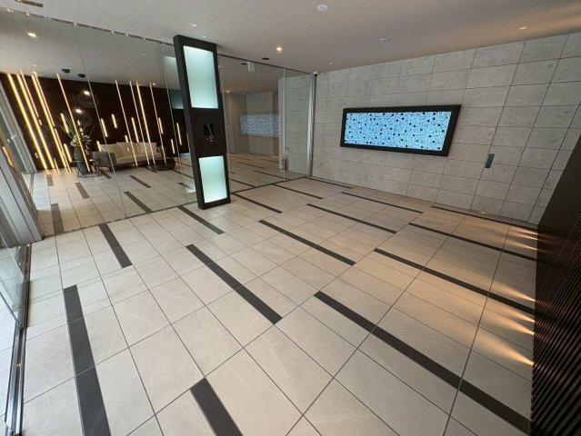 大阪市福島区玉川３丁目の賃貸マンションのロビー