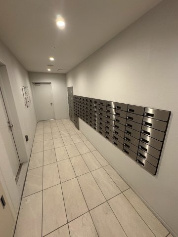 大阪市福島区玉川３丁目の賃貸マンションのロビー