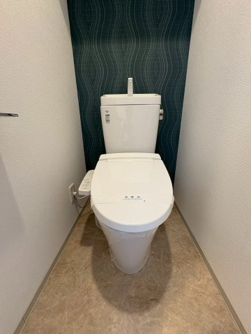 大阪市大正区三軒家西３丁目の賃貸マンションのトイレ
