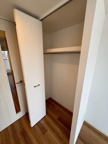 大阪市大正区三軒家西３丁目の賃貸マンションの収納